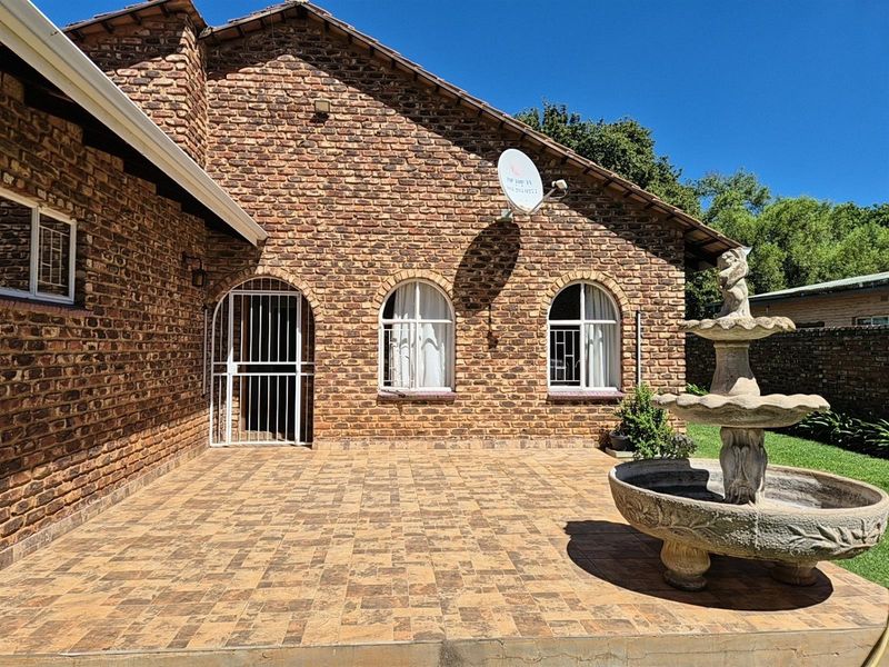 3 Bedroom House for Sale in Die Bult - Prime Student Investment - Walking Distance to NWU - Photo 7