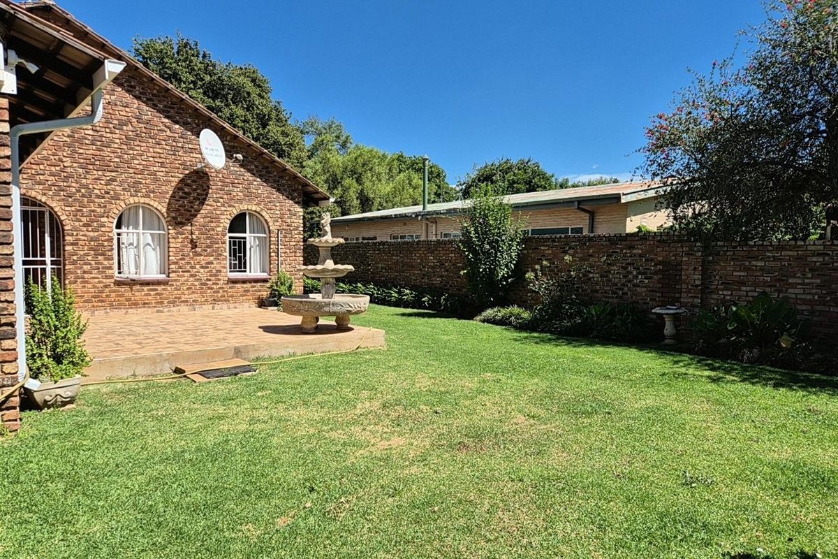 3 Bedroom House for Sale in Die Bult - Prime Student Investment - Walking Distance to NWU - Photo 5