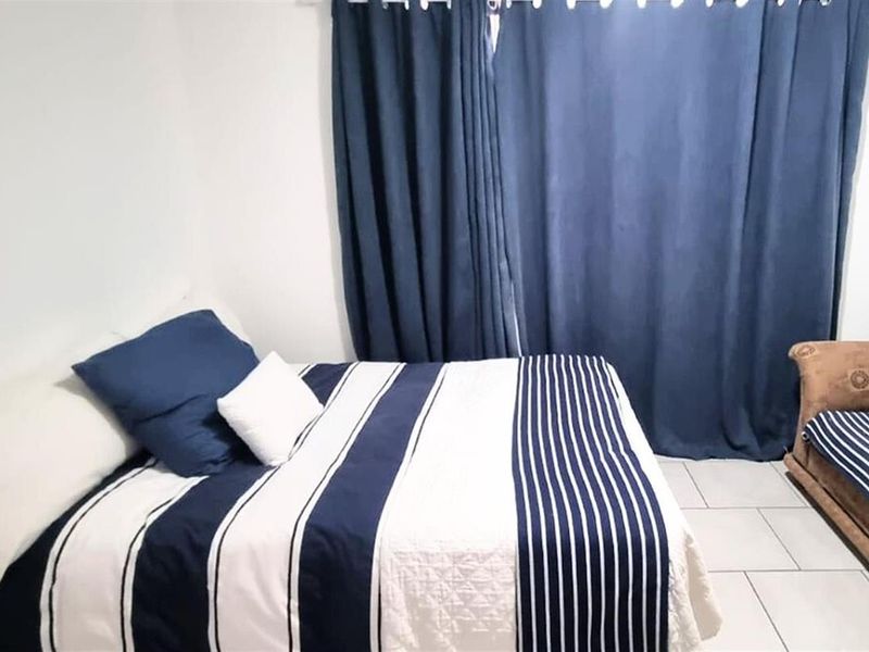 Long term rental - Inviting Family Home in Seemeeu Park, Mossel Bay - Photo 10