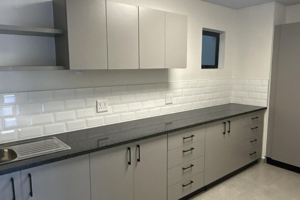 785 sqm Warehouse With Private Yard To Let | Silverview Business Park | Samrand - Photo 4