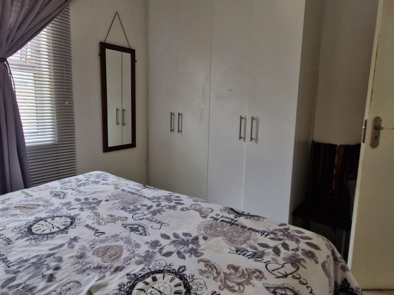 Neat 3 Bedroom House For Sale in Mountain Ridge Estate, Paarl - Photo 9