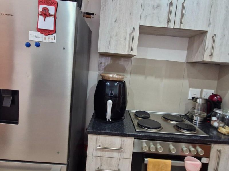 Neat 3 Bedroom House For Sale in Mountain Ridge Estate, Paarl - Photo 7