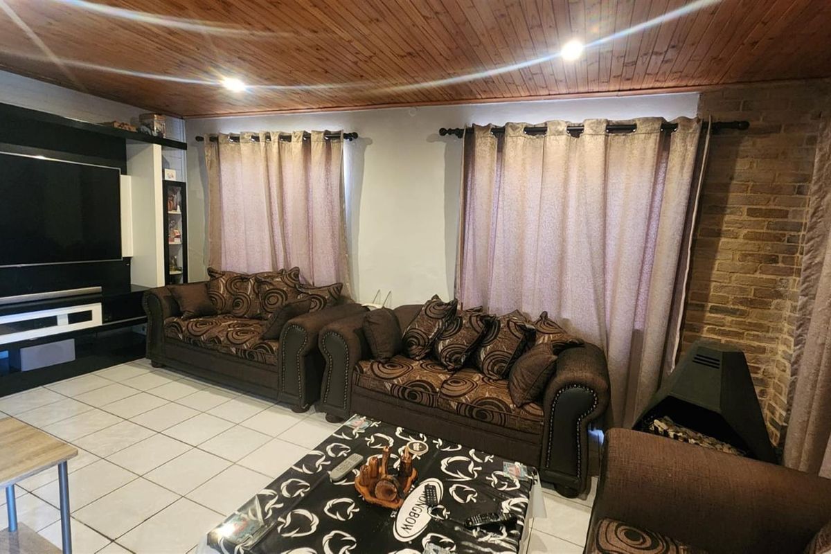 Exceptional Value Family Home - A Bargain Not to Be Missed! - Photo 3