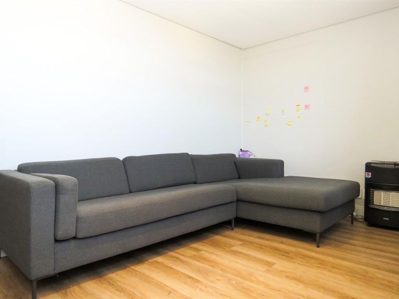 Modern One-Bedroom Apartment in Secure, Well-Managed Complex - Photo 4