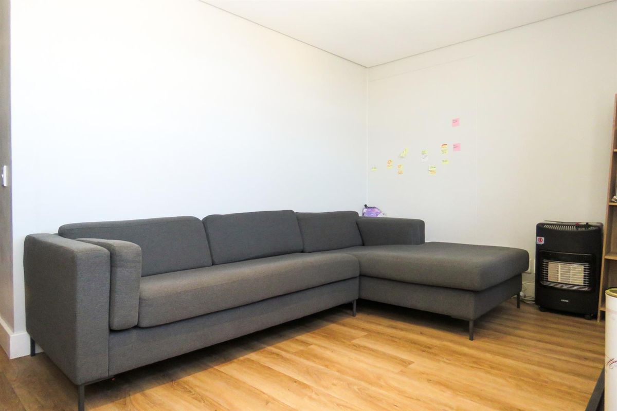 Modern One-Bedroom Apartment in Secure, Well-Managed Complex - Photo 4