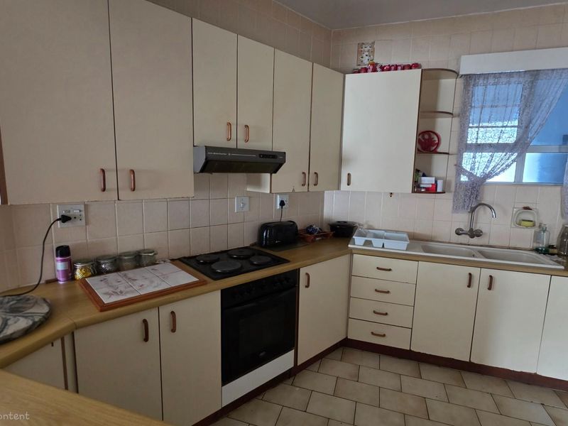 Lovely 2 bedroom, 2 bathroom Beachfront apartment on the Margate Golden Mile - Photo 8