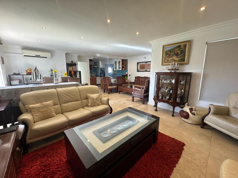 House For Sale in Edgemead, Goodwood - Photo 8