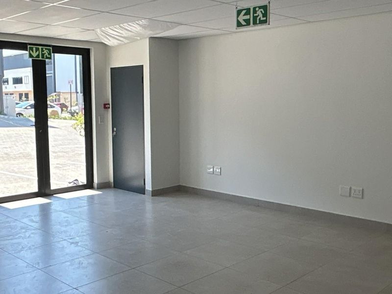 Unit 3 | 558 sqm Warehouse To Let | Secure Samrand | Private Yard - Photo 2