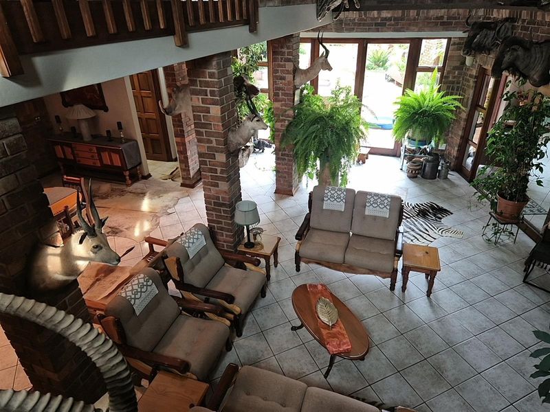 8-Bedroom Luxury Property for Sale in Grimbeeck Park, Potchefstroom - Photo 1
