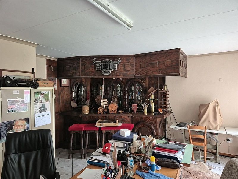 8-Bedroom Luxury Property for Sale in Grimbeeck Park, Potchefstroom - Photo 7