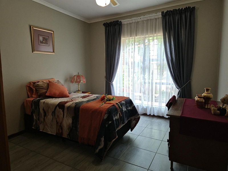 8-Bedroom Luxury Property for Sale in Grimbeeck Park, Potchefstroom - Photo 10