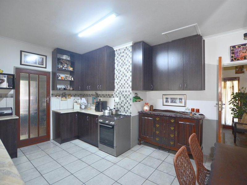 R80,000 "potential" Income-Generating Property with Creche Consent Use - Photo 4