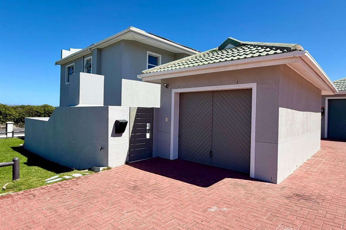 Fully Furnished 3-Bedroom Double Story House -  Big Bay Beach Club Security Estate - Photo 2