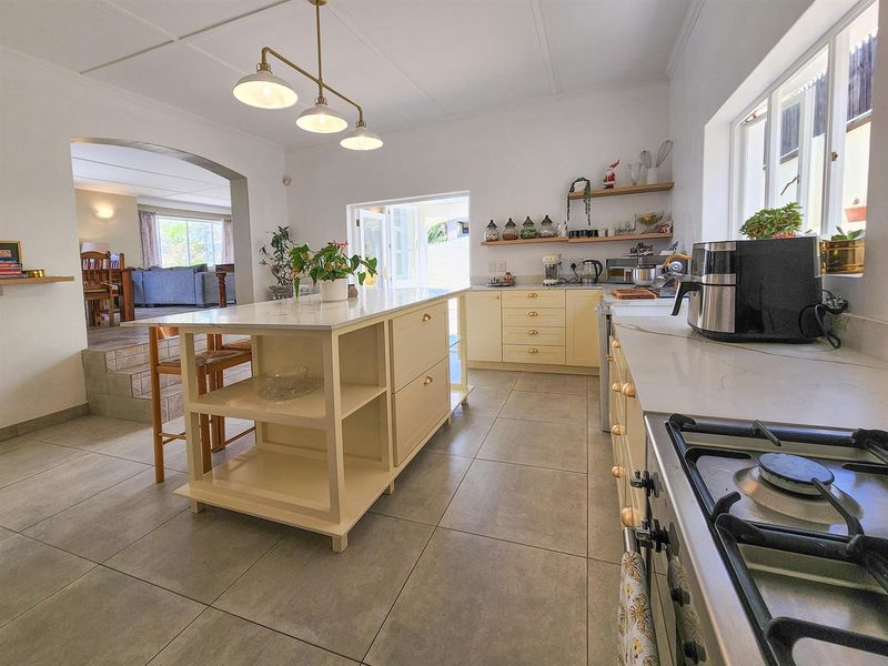 3 Bedroom House in Costa Sarda Walking Distance to Lagoon - Photo 10