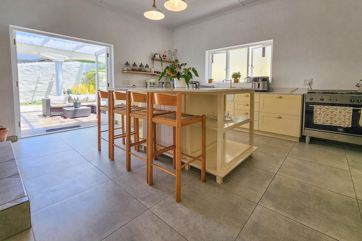 3 Bedroom House in Costa Sarda Walking Distance to Lagoon - Photo 2