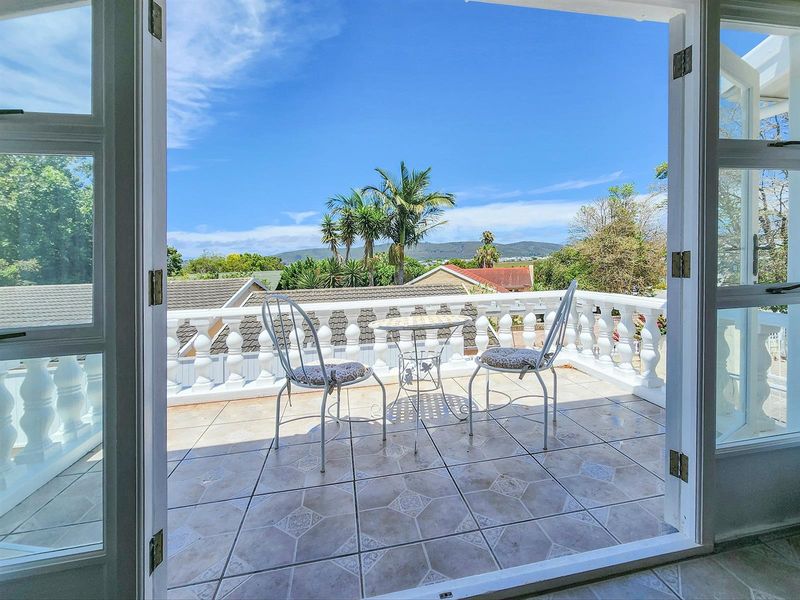 3 Bedroom House in Costa Sarda Walking Distance to Lagoon - Photo 4