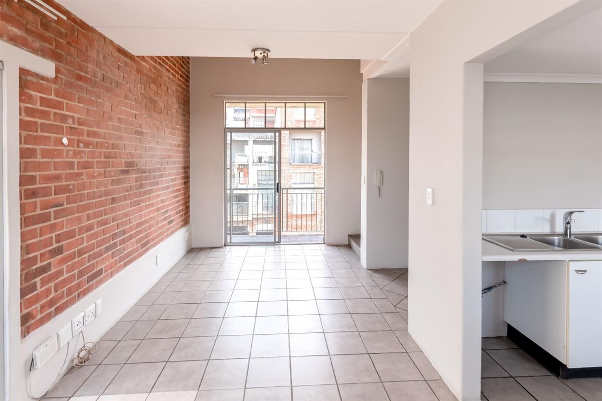 Modern 1 Bedroom, Loft Apartment To Rent in Houghton Village - Photo 5