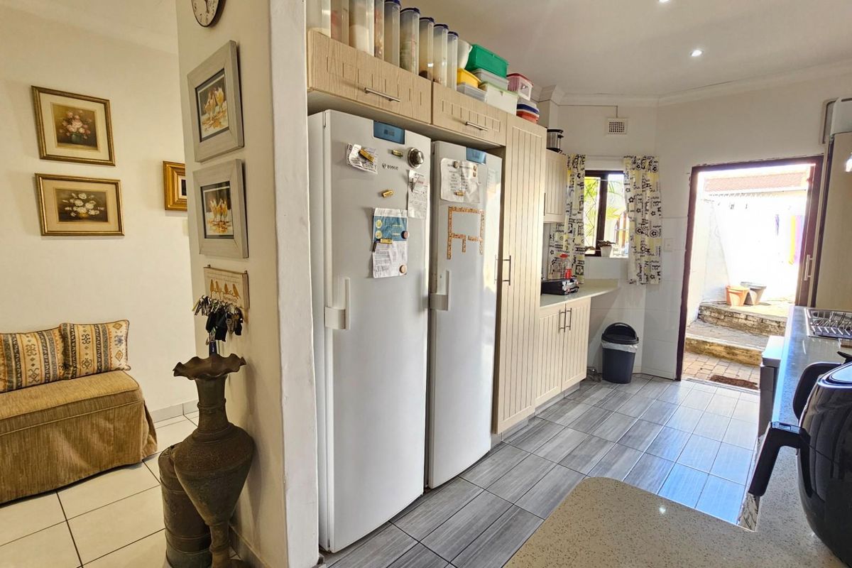 Townhouse For Sale in Margate, KwaZulu Natal - Photo 5