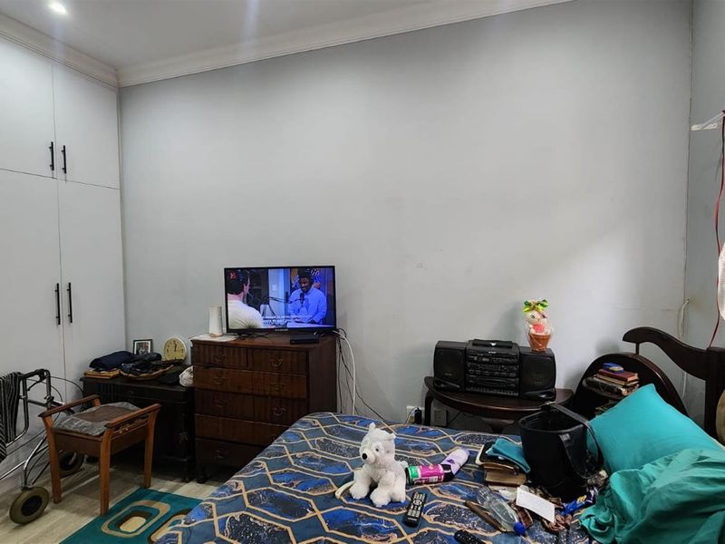 Secure Bachelor Apartment for Sale in Selection Park, Springs - Photo 5