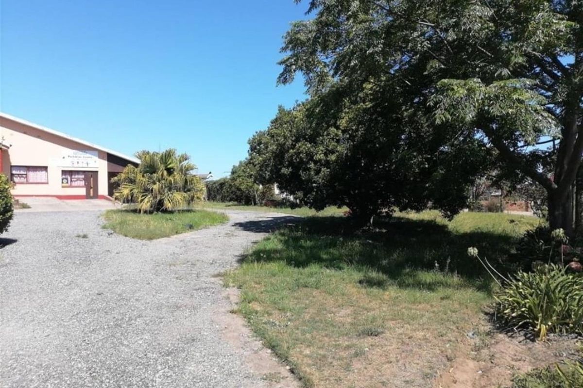 HOUSE FOR SALE IN BALLOTSVIEW - Photo 2