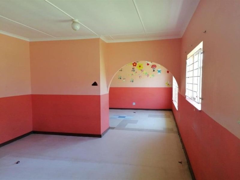 HOUSE FOR SALE IN BALLOTSVIEW - Photo 9