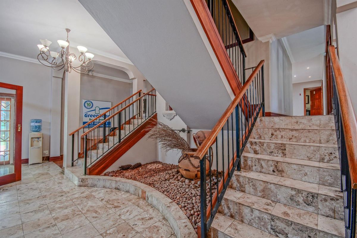 Versatile Long-Term Investment Opportunity with Immediate Income - Photo 4