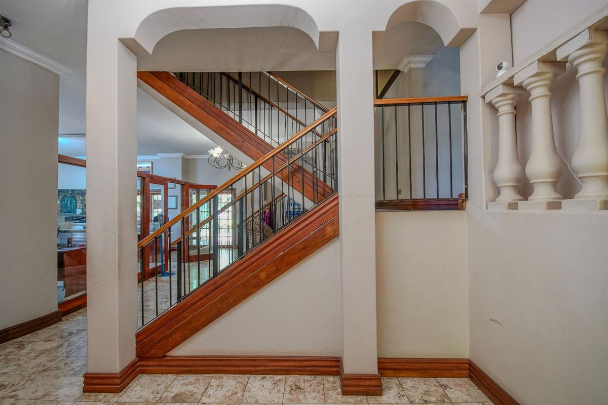 Versatile Long-Term Investment Opportunity with Immediate Income - Photo 3