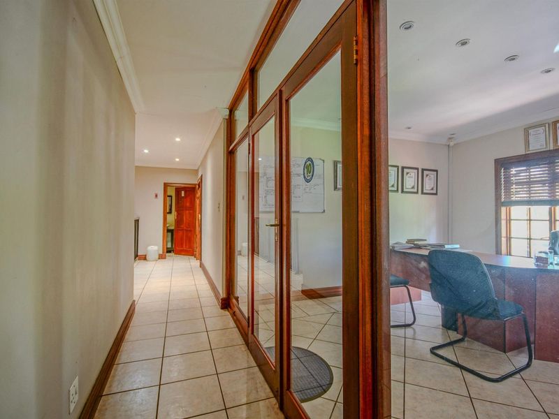 Versatile Long-Term Investment Opportunity with Immediate Income - Photo 5