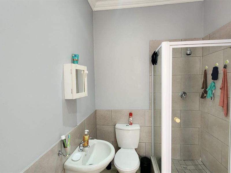 Selection Park, Newly Renovated Flat for Sale - Photo 10