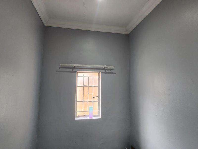 2 bedroom Apartment For Sale in Selection Park, Springs - Photo 9