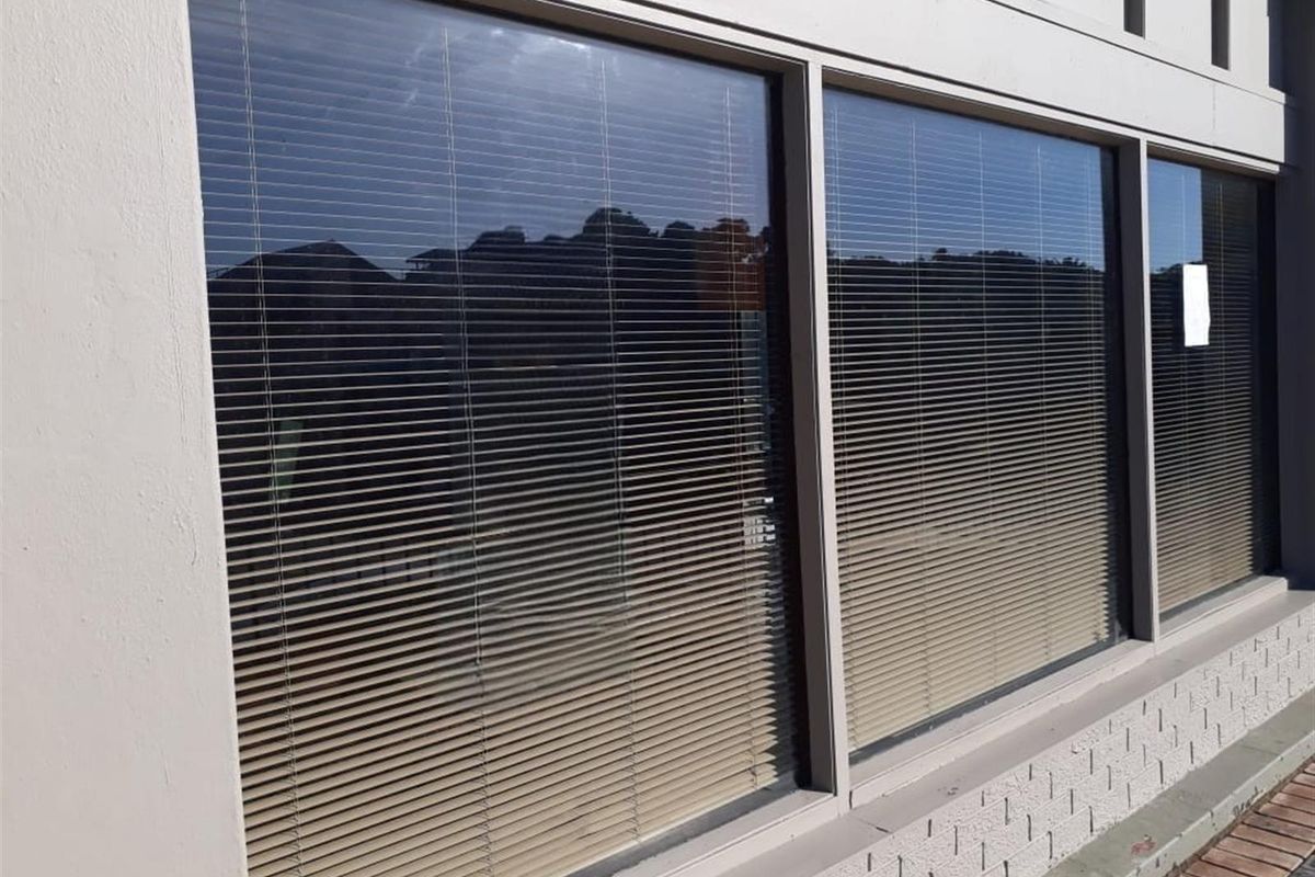 Ramsgate Prime Location Available IMMEDIATELY - Photo 3