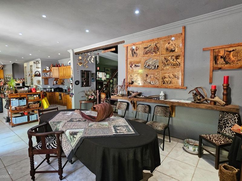 Spacious Country-Style Home with Strong Water Supply and Established Gardens - Photo 10