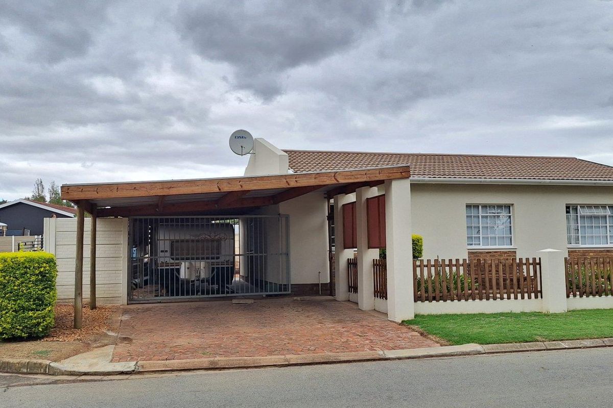 House For Sale in Riversdale - Photo 3
