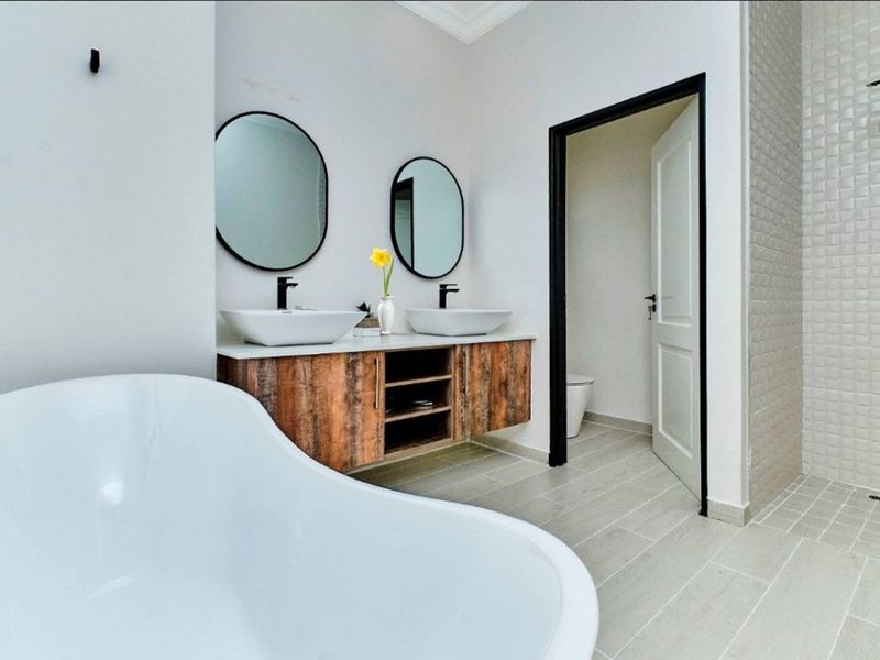 DESIGNER 3BED DUPLEX CLUSTER - Photo 9