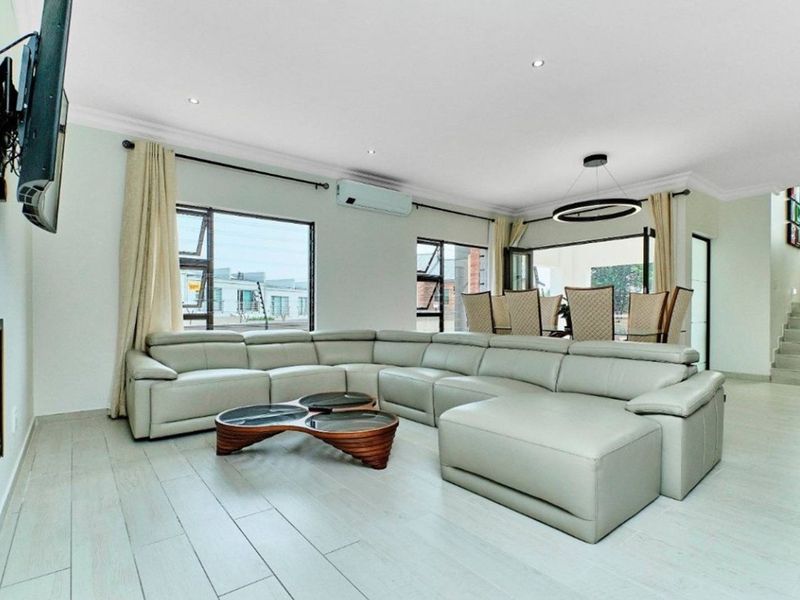 DESIGNER 3BED DUPLEX CLUSTER - Photo 3