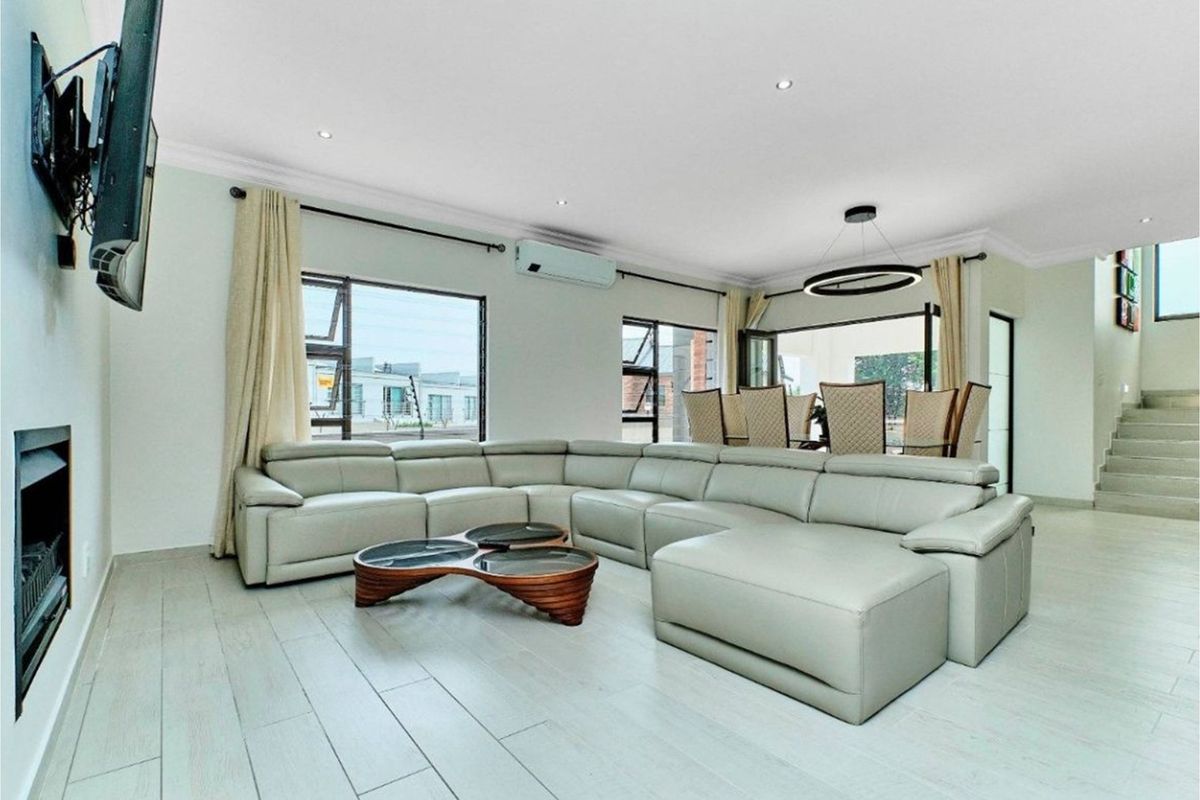 DESIGNER 3BED DUPLEX CLUSTER - Photo 3