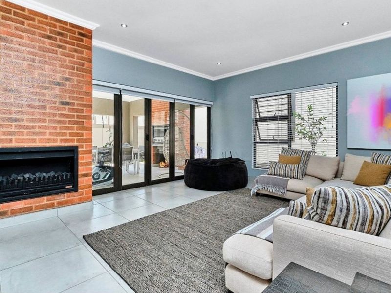 DESIGNER 3BED DUPLEX CLUSTER - Photo 2