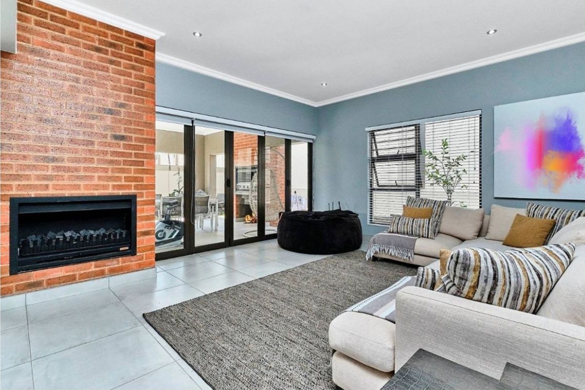 DESIGNER 3BED DUPLEX CLUSTER - Photo 2