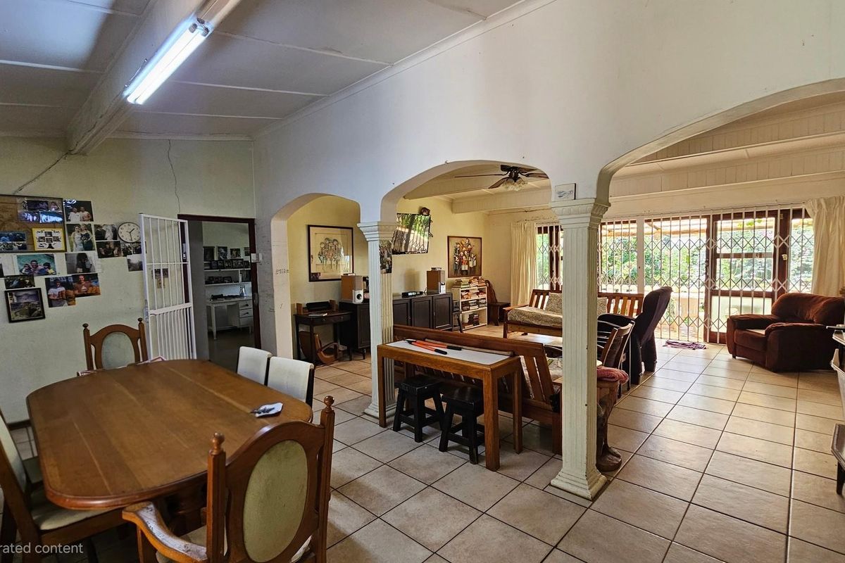House For Sale in Uvongo Beach, Margate, KwaZulu Natal - Photo 2