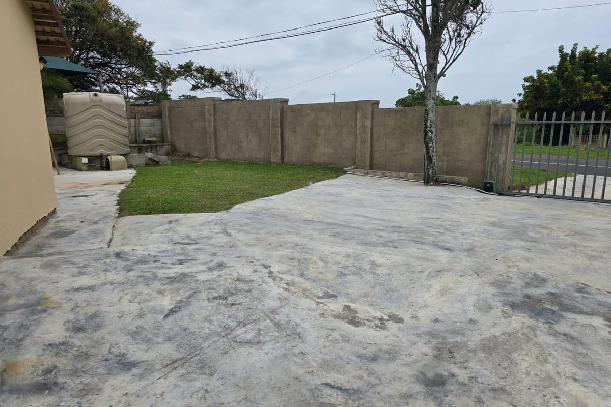 Spacious Family Living - Photo 3