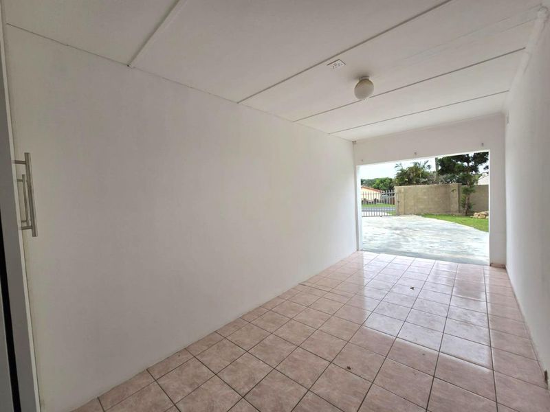 Spacious Family Living - Photo 6