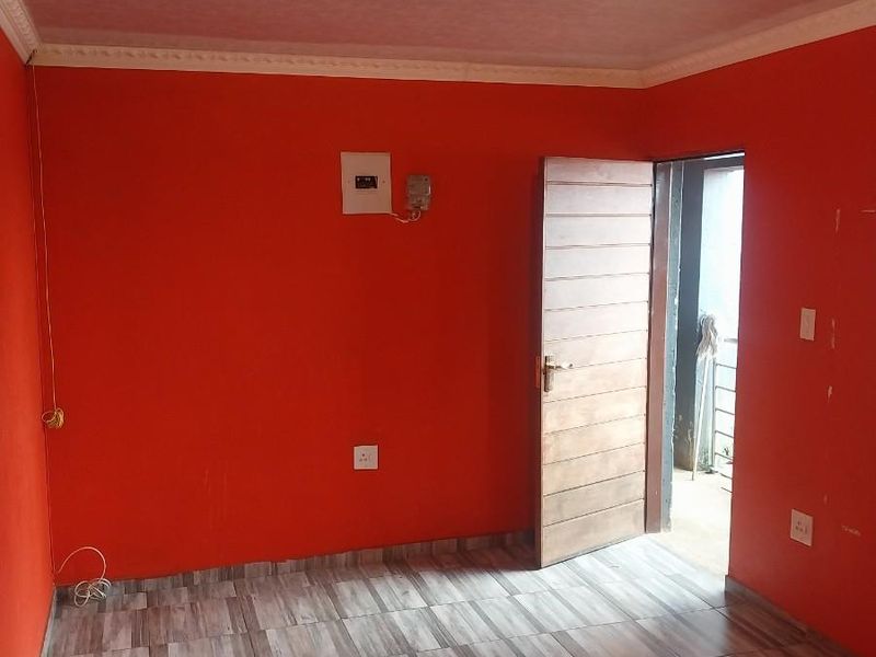 1 Room To Rent in Protea Glen, Soweto - Photo 1