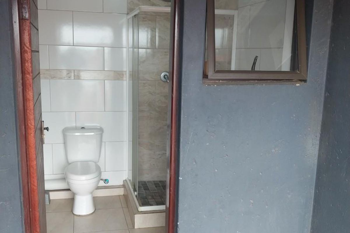 1 Room To Rent in Protea Glen, Soweto - Photo 5