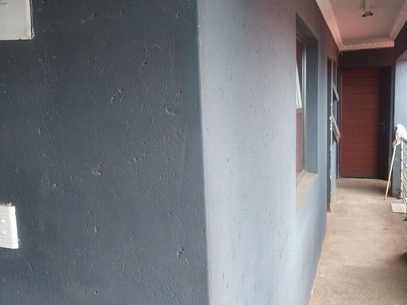 1 Room To Rent in Protea Glen, Soweto - Photo 6