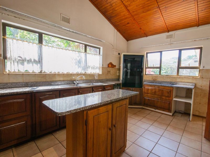House For Sale in Uvongo Beach, Margate, KwaZulu Natal - Photo 6