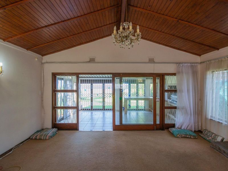 House For Sale in Uvongo Beach, Margate, KwaZulu Natal - Photo 5