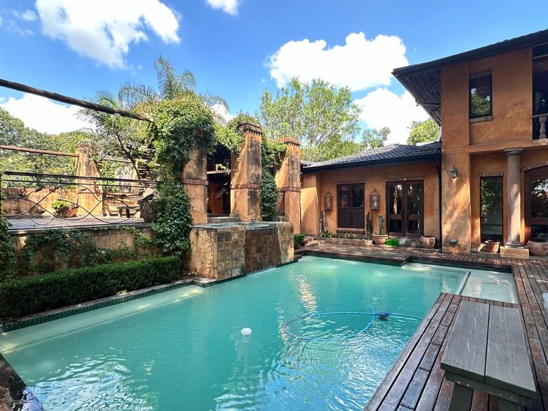 Mediterranean Villa-Style Retreat - Waterkloof, Pretoria - Photo 2