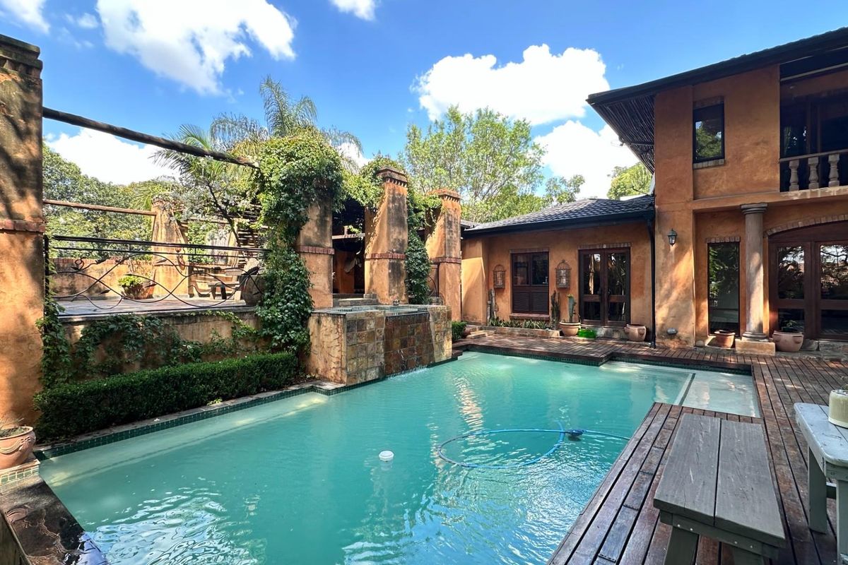 Mediterranean Villa-Style Retreat - Waterkloof, Pretoria - Photo 2