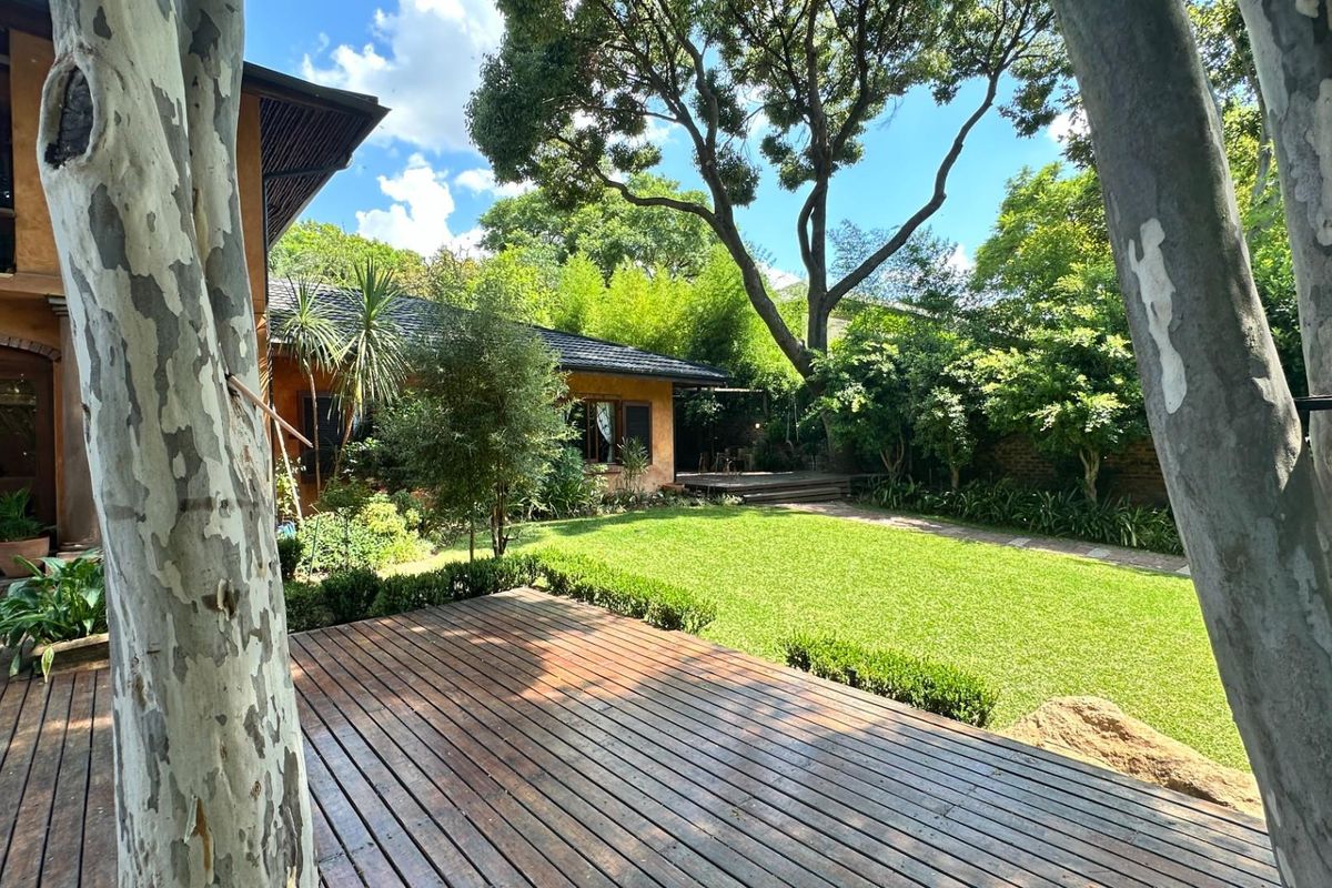 Mediterranean Villa-Style Retreat - Waterkloof, Pretoria - Photo 4