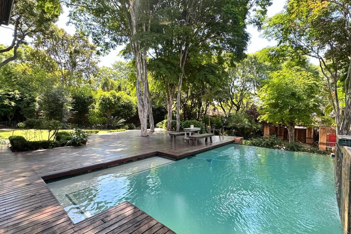 Mediterranean Villa-Style Retreat - Waterkloof, Pretoria - Photo 3